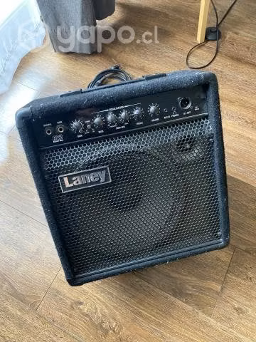 Amplificador de bajo Laney RB2