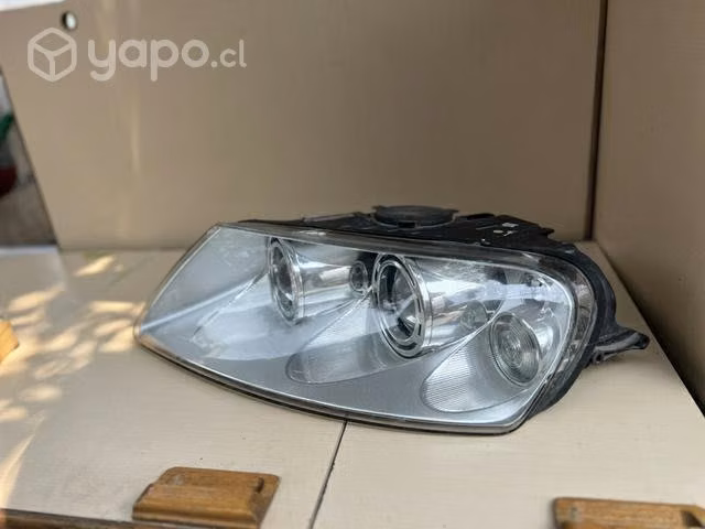 Óptico izquierdo VW Touareg mk1