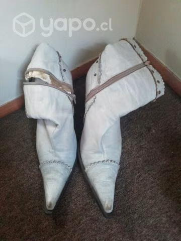 Botas  cuero blanco