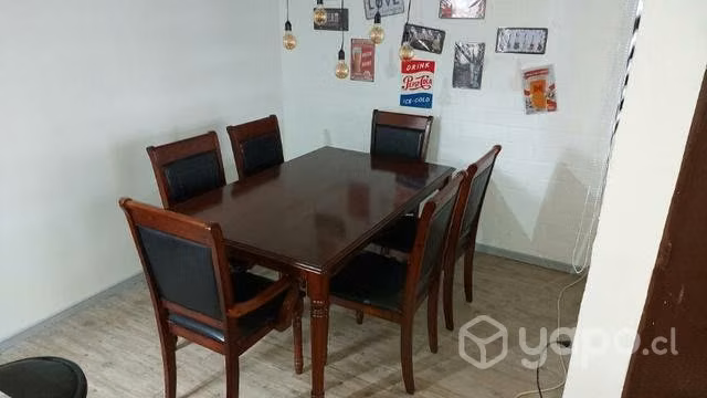 Comedor 4 sillas 2 sitiales
