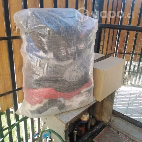Ropa + mini caja amazon