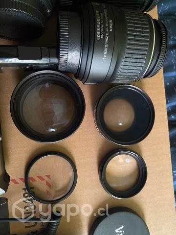 Camara Nikon D3200 mas accesorios