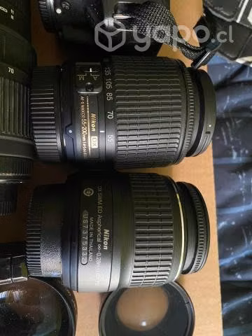 Camara Nikon D3200 mas accesorios