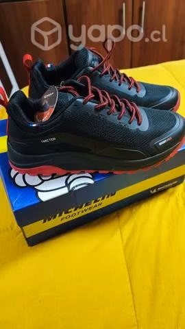 Zapatillas marca Michelin talla 41, 8 americano