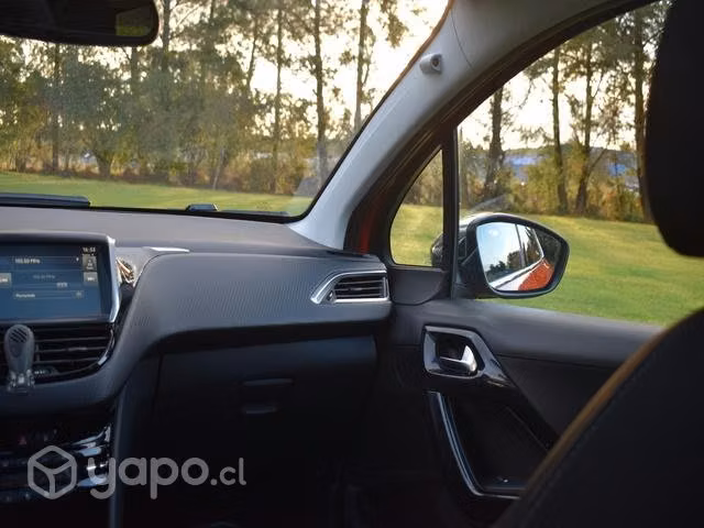 Peugeot 208 2017 allure pack 1.6 hdi