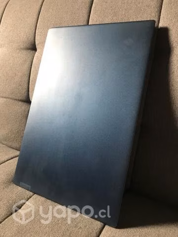 Lenovo Ideapad 330s con detalle