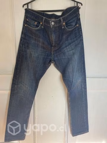 Ropa de hombre casi nueva