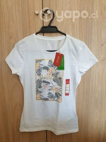 Bellas poleras marca Guess 100 % originales