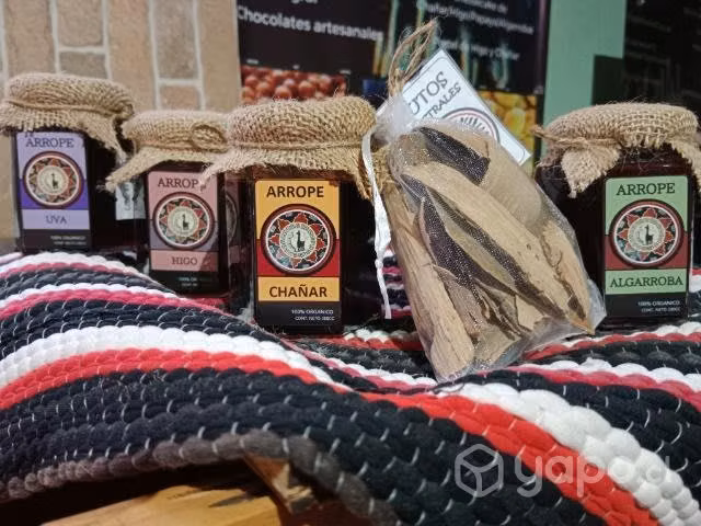 Arropes, chañar, algarroba, higo y uva
