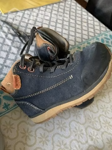 Zapatos niña 26-27 semi nuevos