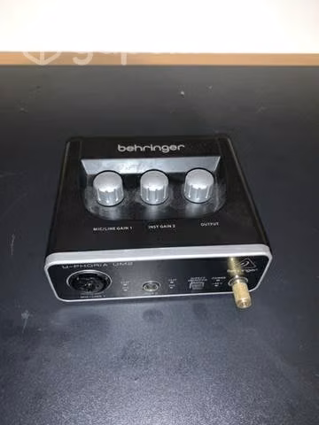 Behringer U-PHORIA UM2 Interfaz d Audio como nueva