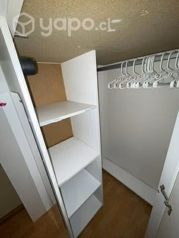 Cama, closet y escritorio para niña