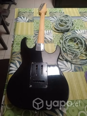 Ibanez gio zurda+ 2 líneas fender
