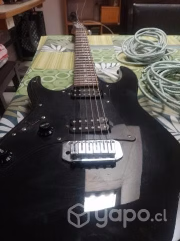 Ibanez gio zurda+ 2 líneas fender