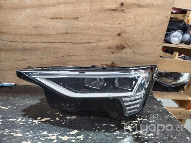 Optico Audi e-tron LH /mj01
