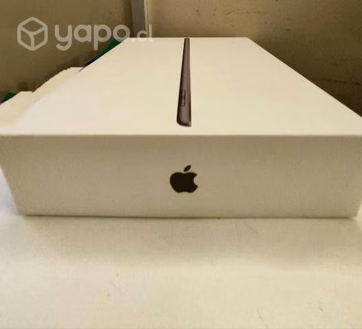 IPad octava generación con funda de regalo i