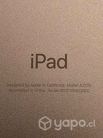 IPad octava generación con funda de regalo i
