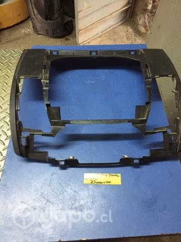 Moldura tablero Mitsubishi Montero g2 2012