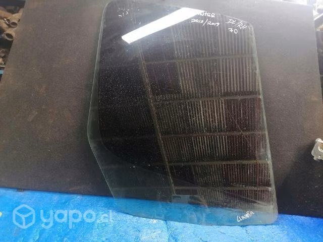 Vidrio delentera RH mercedes SPRINTER