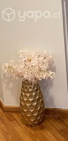 Florero de metal