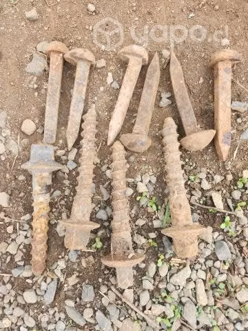Clavos antiguos de tren para artesania