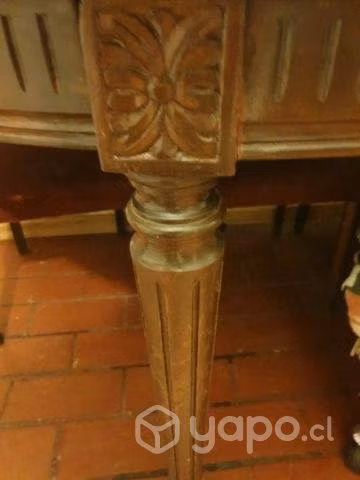 Mesa antigua extensible