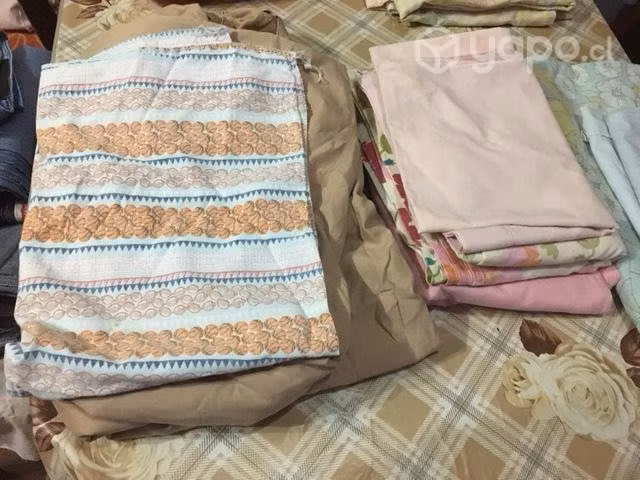 JUEGO de SABANAS SEMI NUEVAS EN PERFECTO ESTADO