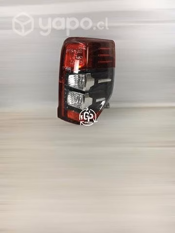 Foco trasero Rh Mitsubishi l