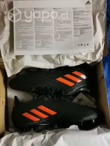 Zapato de fútbol Adidas nuevo - Imagen 3
