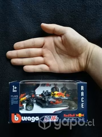 Auto a escala 1:43 Red Bull