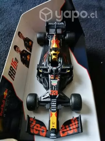Auto a escala 1:43 Red Bull