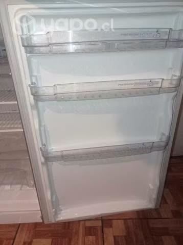 Refrigerador Mademsa plateado