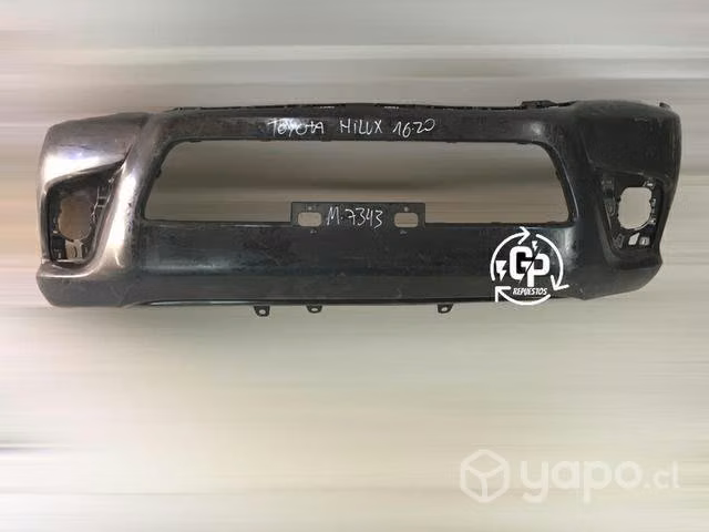Parachoque delantero Toyota Hilux 2016-2020