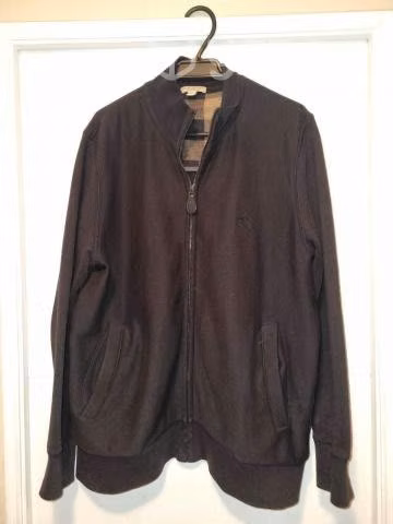 Poleron Burberry negro