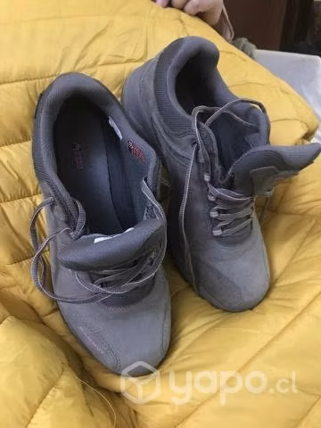 Bototos Mamut originales semi nuevos mujer