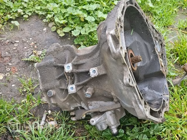 Caja de cambios de chevrolet corsa pluss 1.6 - Imagen 3
