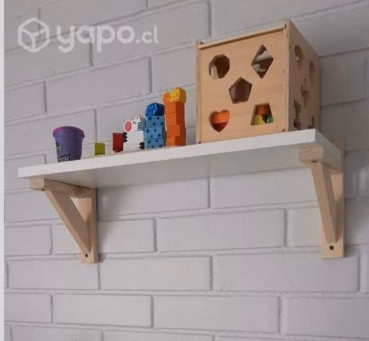 Repisas con escuadras en Madera