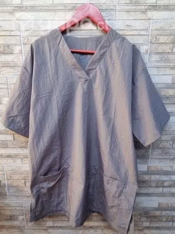 Lote de uniformes clínicos
