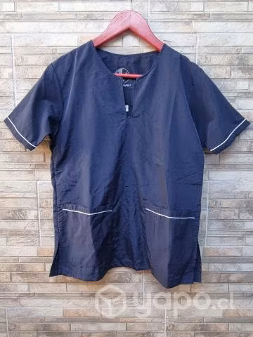 Lote de uniformes clínicos