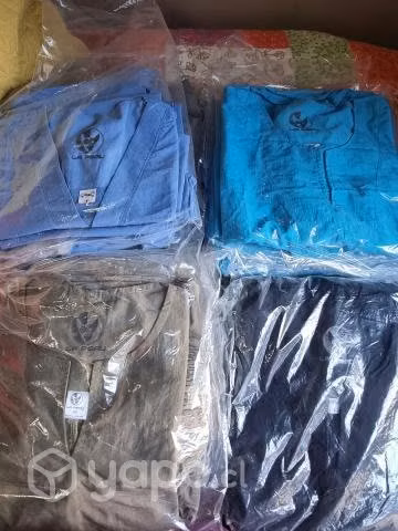 Lote de uniformes clínicos