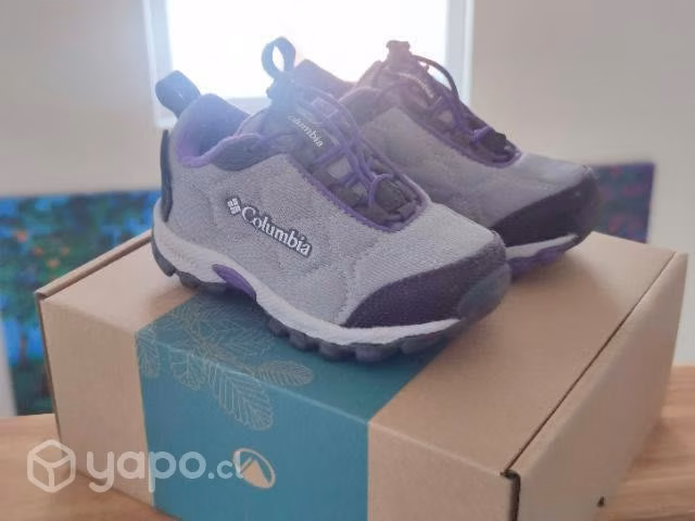Zapatilla Outdoor Colombia Niña talla 25