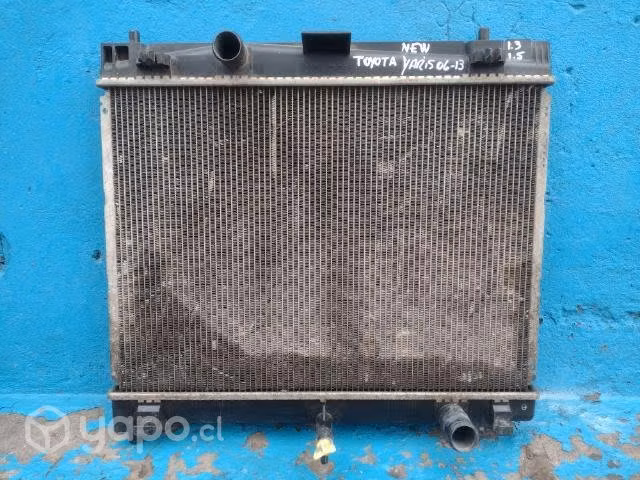 Radiador de aguaToyota Yaris 2006-13