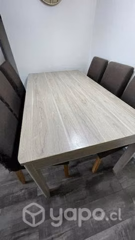 Mesa comedor sin sillas