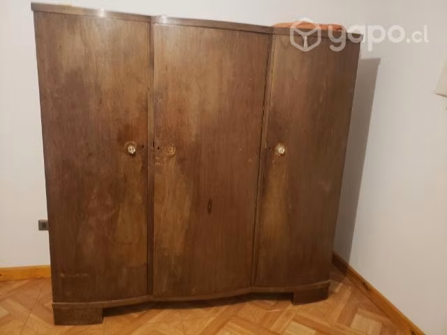 Ropero antiguo