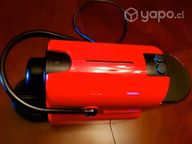 Cafetera Nespresso Inissia C40 Roja