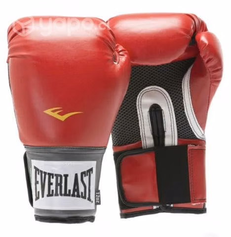 Saco de box y guantes