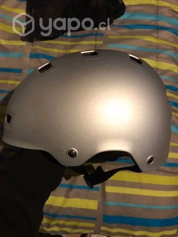 Patines, casco, rodilleras y coderas