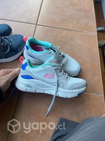 Sketchers nuevas talla 35