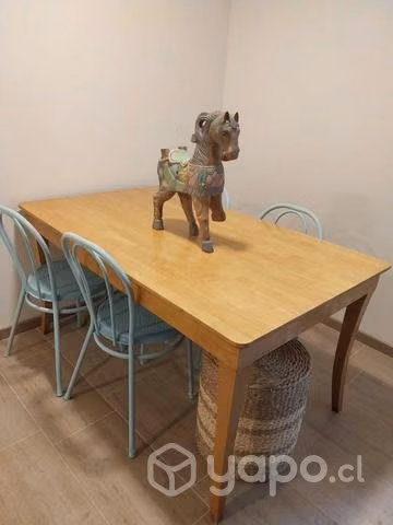 Mesa comedor madera sólida (sin sillas)