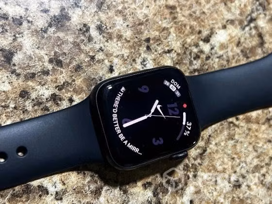 Apple Watch SE 40mm - Imagen 2